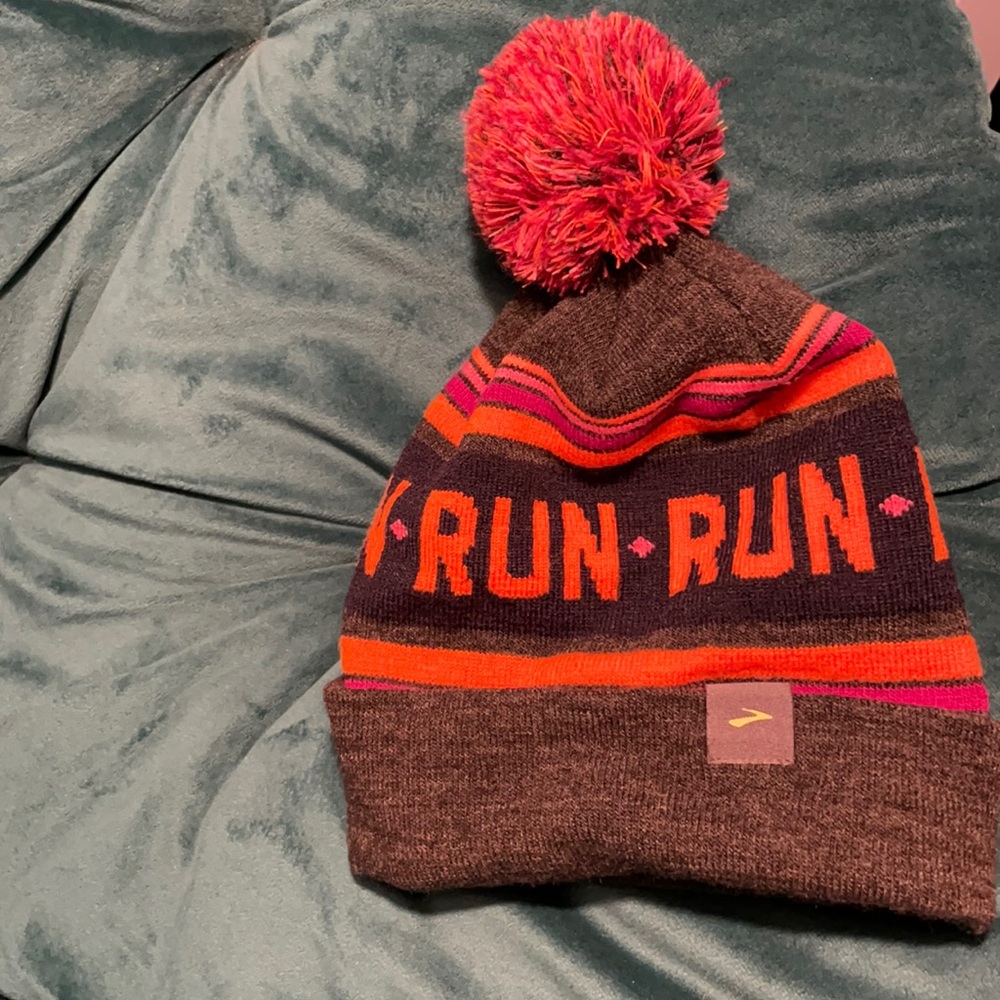 Brooks Run Winter Hat